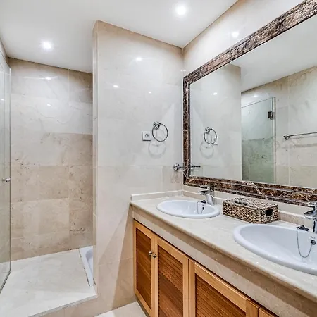 Idyllic Town House - Valle Romano Golf, Сasa de vacaciones Estepona